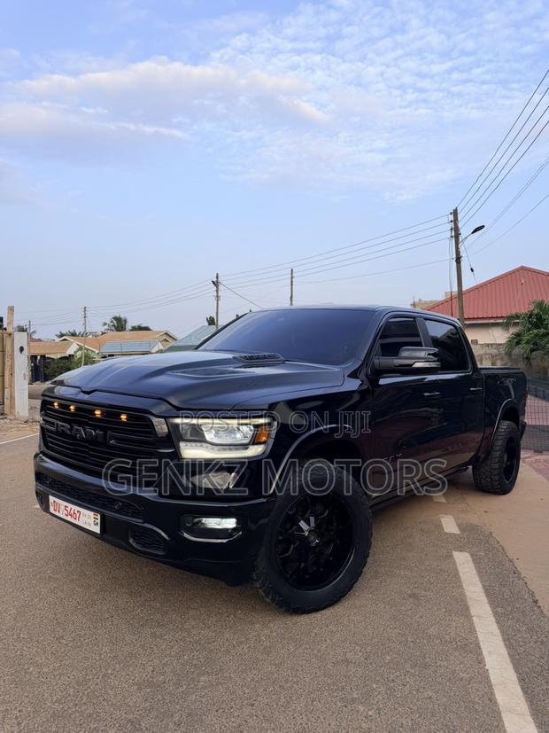 Dodge RAM 1500 5.7 Petrol AWD 2019 Black