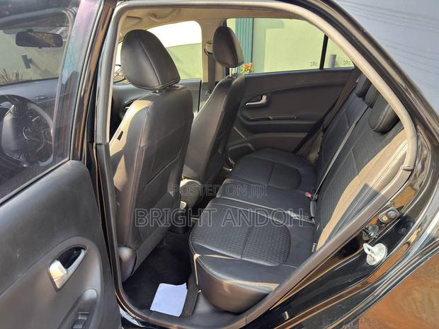 Car 2016 Black