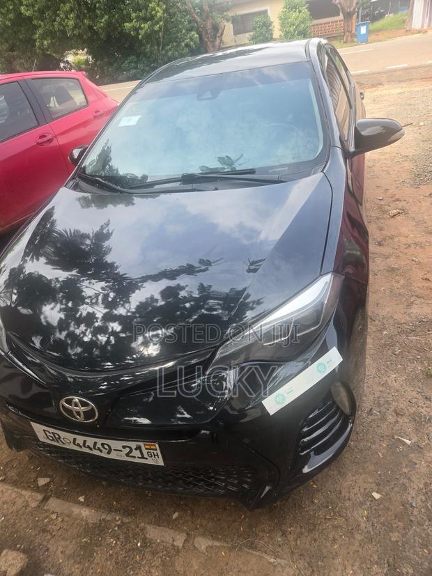 Toyota Corolla SE 4dr Sedan (1.8L 4cyl CVT) 2017 Black