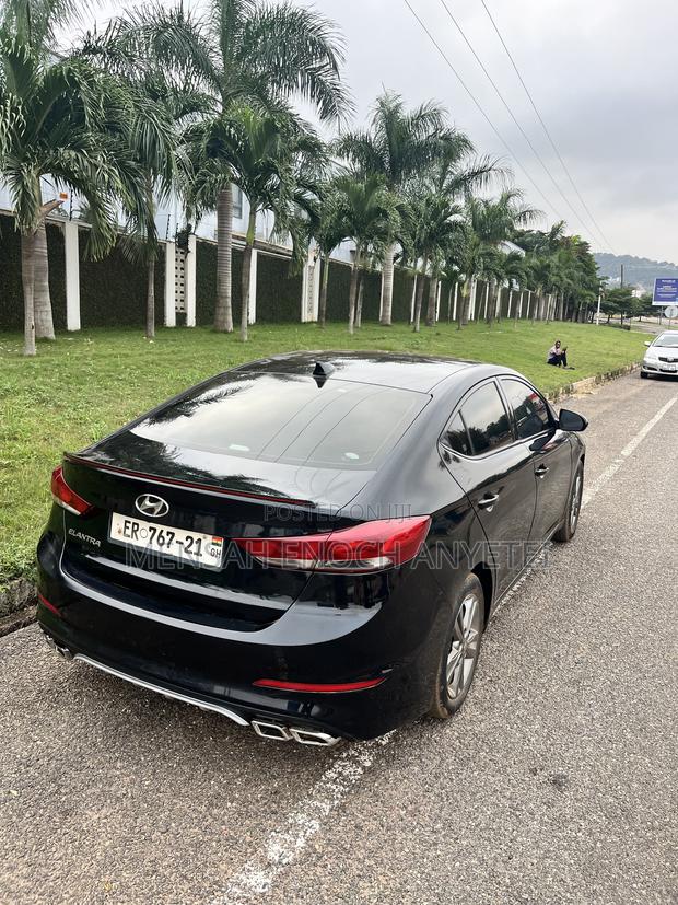 Hyundai Elantra Value Edition 2018 Black