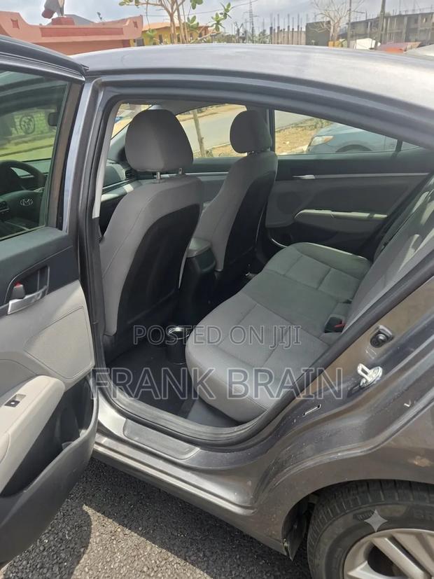 Hyundai Elantra SE 2020 Silver