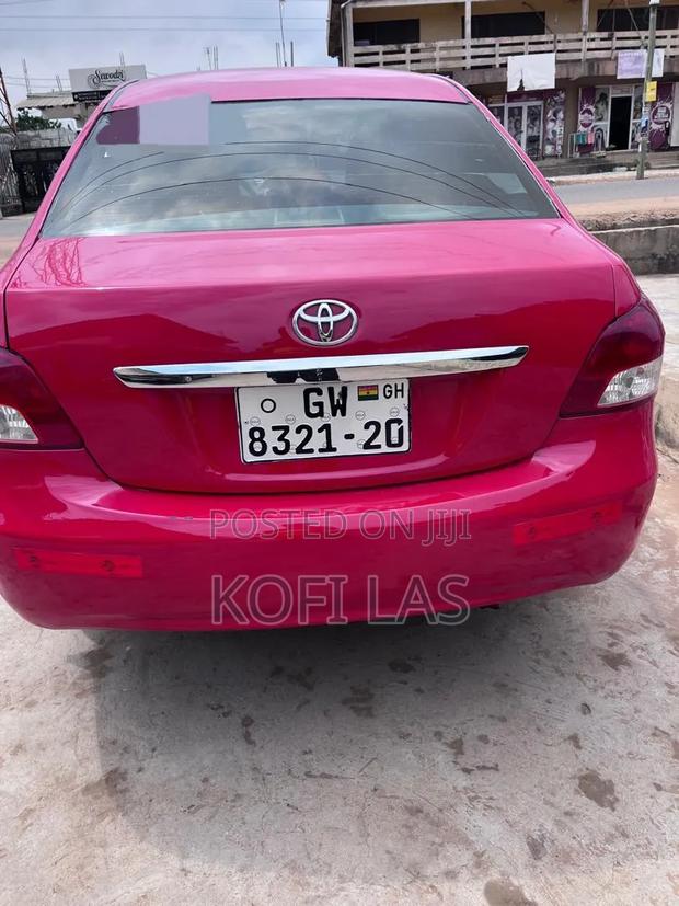 Toyota Yaris 2010 Red