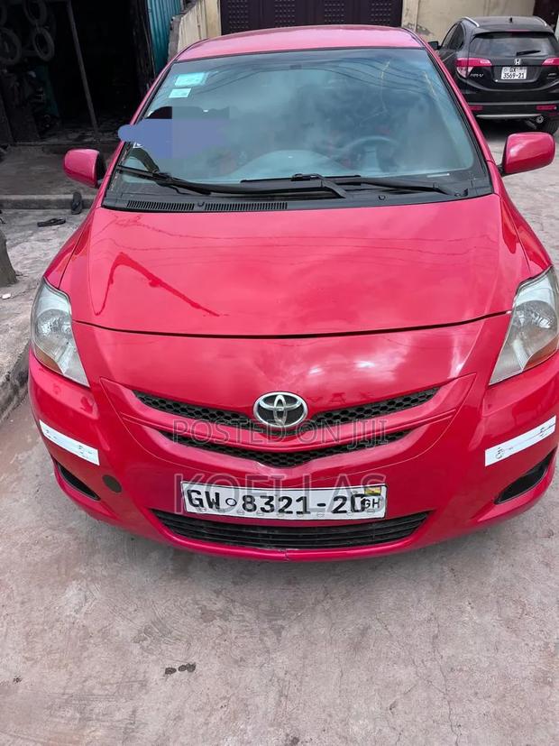 Toyota Yaris 2010 Red