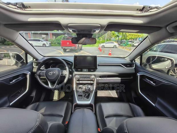 Toyota RAV4 2020 White