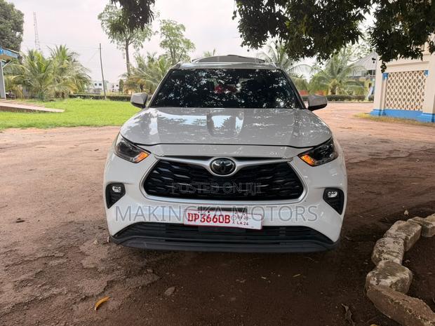 Toyota Highlander XLE AWD 2020 White
