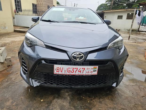 Toyota Corolla 2018 Gray