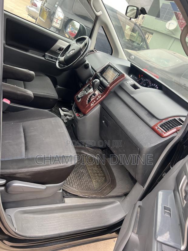 Toyota Voxy 2010 Black