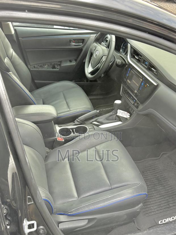 Toyota Corolla XSE 4dr Sedan (1.8L 4cyl CVT) 2017 Black