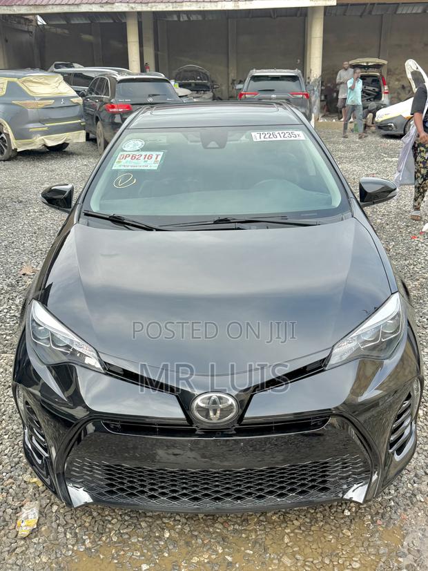 Toyota Corolla XSE 4dr Sedan (1.8L 4cyl CVT) 2017 Black