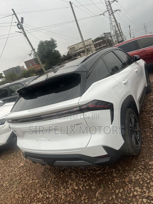New Geely Emgrand X7 2025 White
