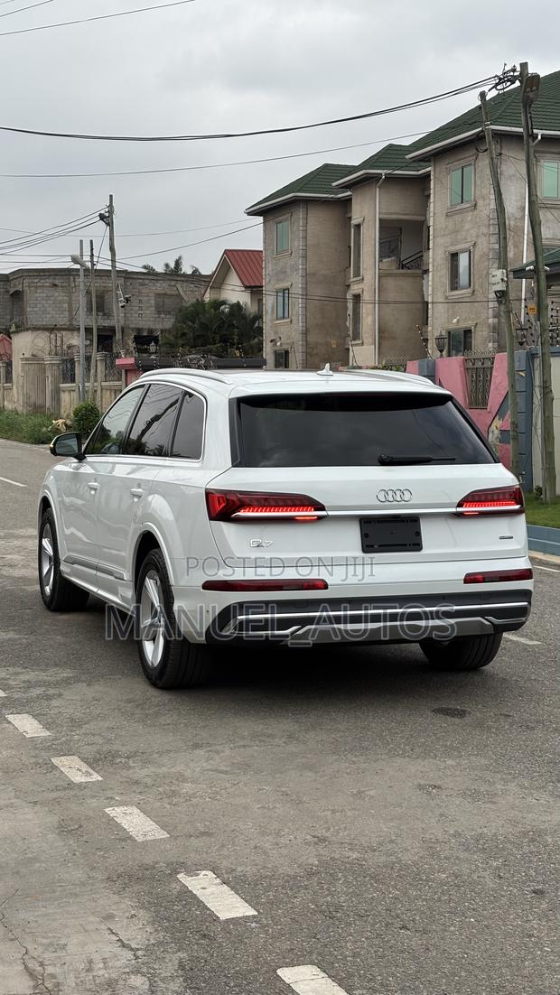 Audi Q7 Premium Plus 2024 White