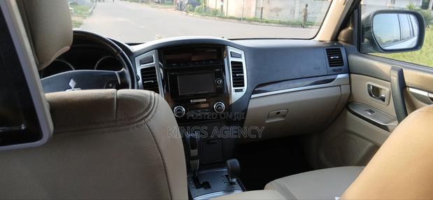 Mitsubishi Pajero 2015 White