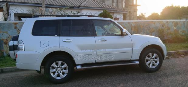 Mitsubishi Pajero 2015 White