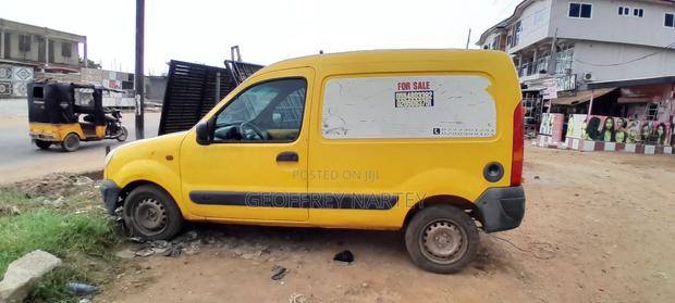 Renault Kangoo 2011 Yellow