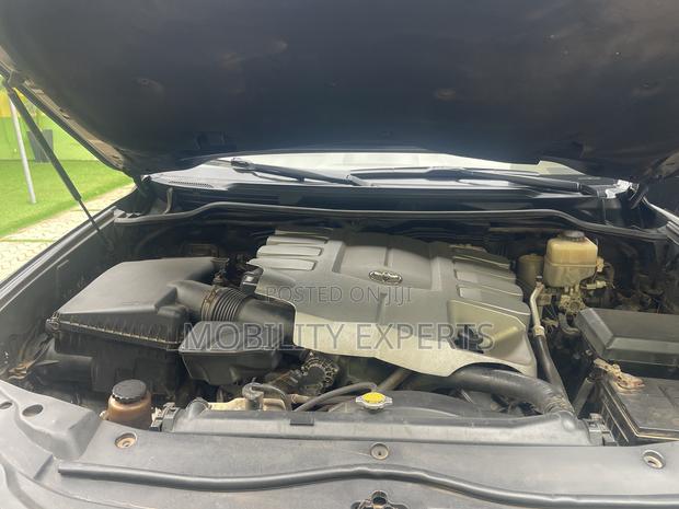 Toyota Land Cruiser 4.6 V8 GX-R 2013 Black