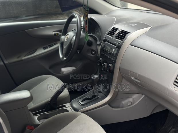 Toyota Corolla S 4dr Sedan (1.8L 4cyl 4A) 2012 Silver