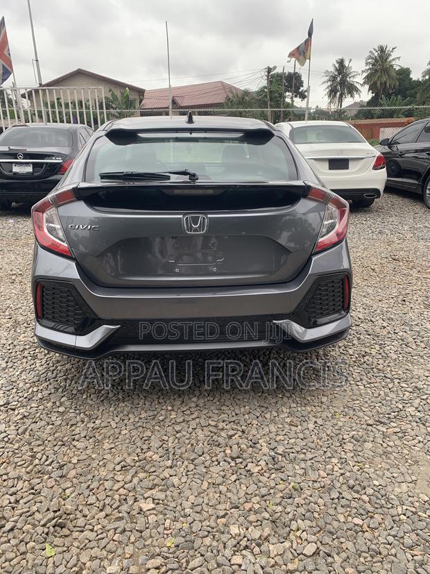 Honda Civic EX Hatchback 2018 Gray
