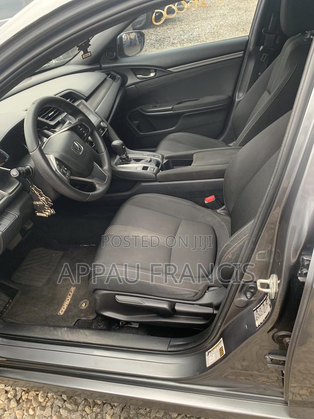 Honda Civic EX Hatchback 2018 Gray