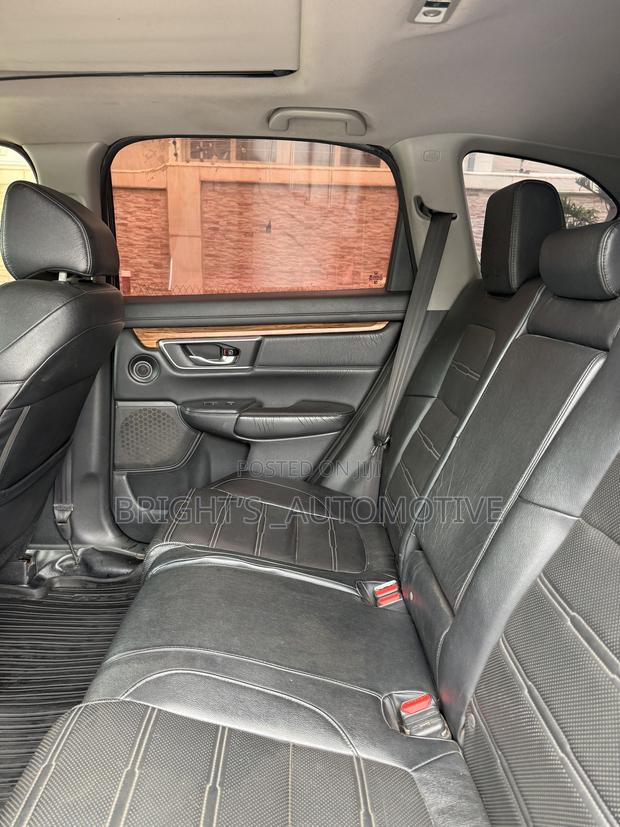 Honda CR-V Touring AWD 2018 Gray
