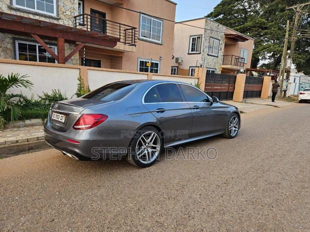Mercedes-Benz E300 2017 Gray