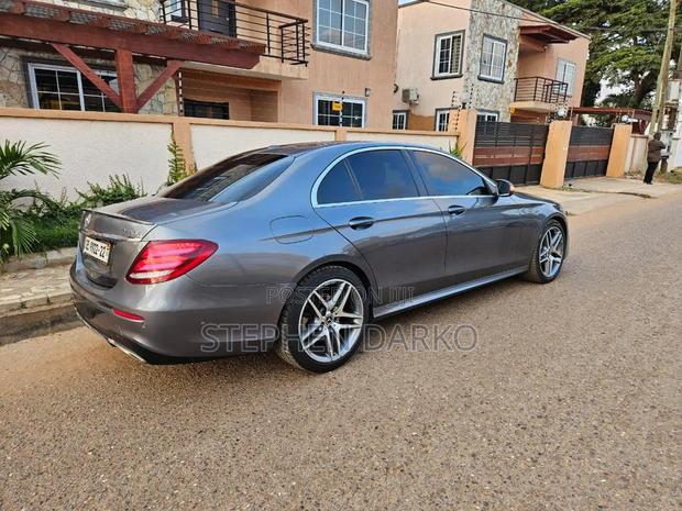 Mercedes-Benz E300 2017 Gray