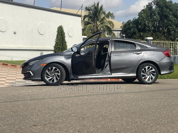 Honda Civic EX-L Sedan 2019 Gray