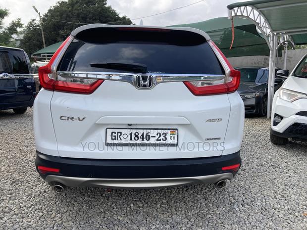 Honda CR-V Touring AWD 2019 White