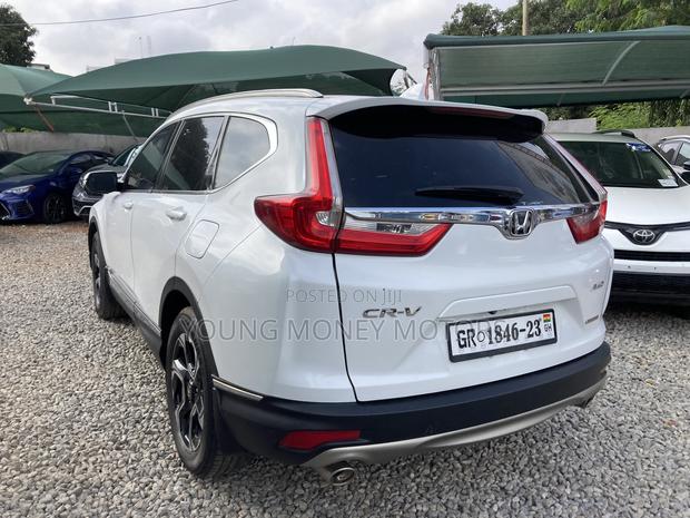 Honda CR-V Touring AWD 2019 White