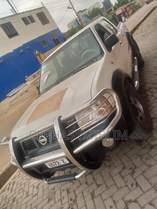 Nissan Hardbody 2008 White