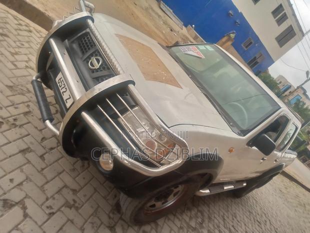 Nissan Hardbody 2008 White