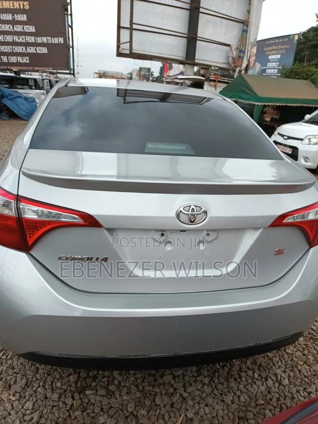 Toyota Corolla 2016 Silver