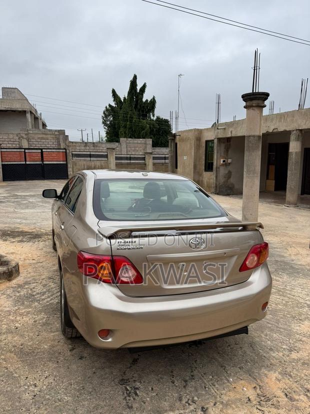 Toyota Corolla S 4dr Sedan (1.8L 4cyl 4A) 2010 Gray