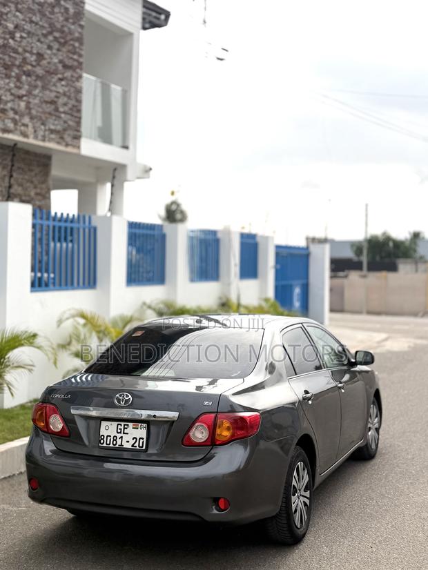 Toyota Corolla LE 4dr Sedan (1.8L 4cyl 4A) 2010 White