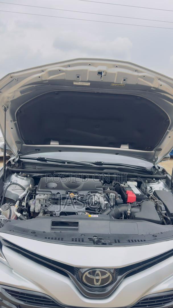 Toyota Camry LE (2.5L 4cyl 8A) 2019 Silver