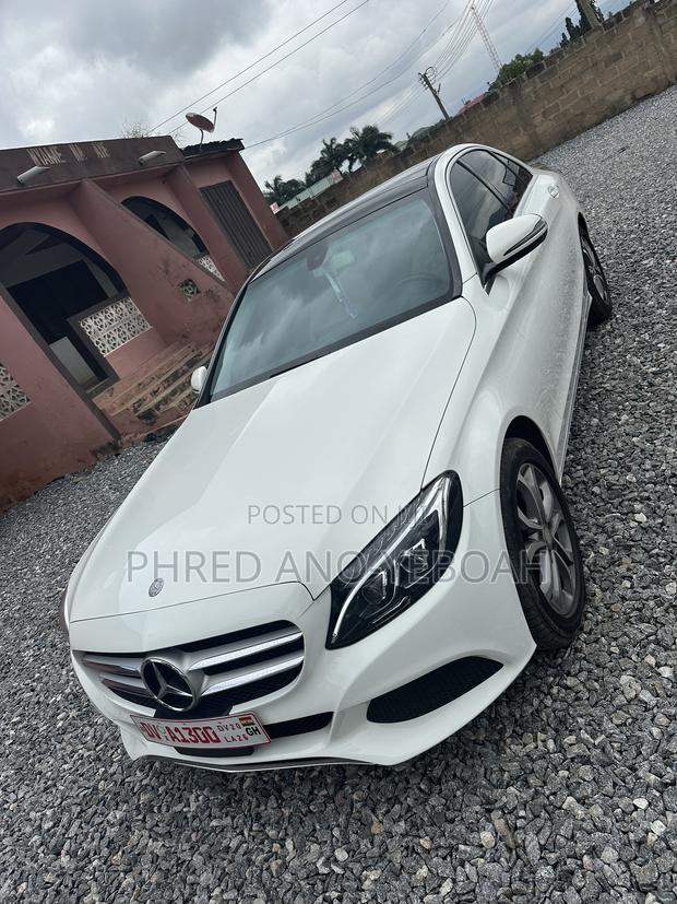 Mercedes-Benz C300 Luxury 4matic Sedan AWD (2.0L 4cyl 7A) 2017 White