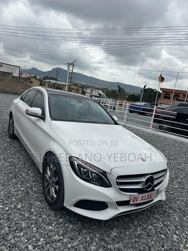 Mercedes-Benz C300 Luxury 4matic Sedan AWD (2.0L 4cyl 7A) 2017 White