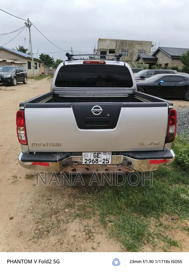 Nissan Frontier 2013 Silver
