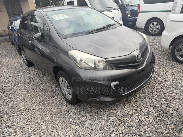 Toyota Vitz 1.3 AWD 5dr 2012 Gray