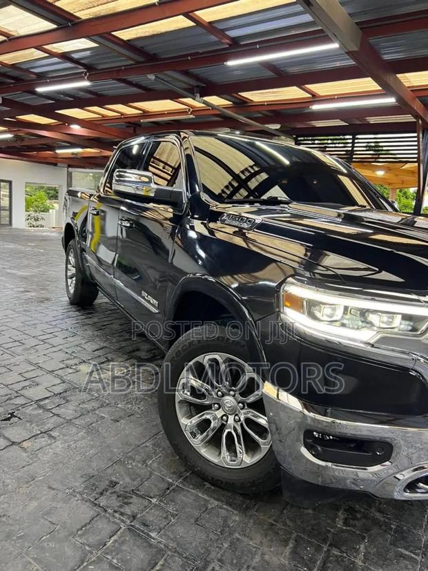 Dodge RAM 2022 Black