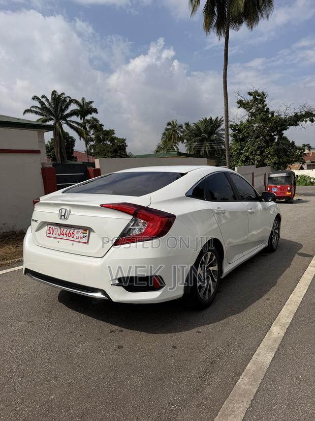 Honda Civic EX Sedan 2020 White