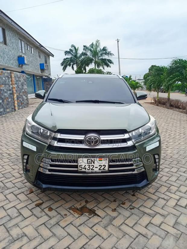 Toyota Highlander XLE 2019 Green