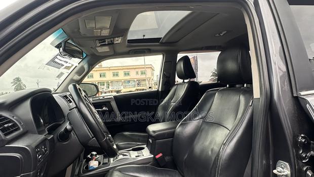Toyota 4-Runner Limited 4dr 4x4 (4.0L 6cyl 5A) 2016 Silver