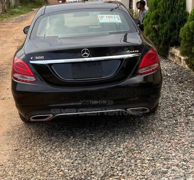Mercedes-Benz C300 2016 Black