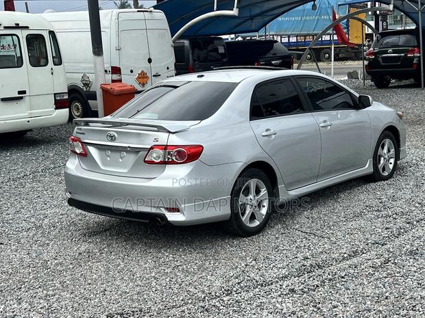 Toyota Corolla S 4dr Sedan (1.8L 4cyl 4A) 2012 Silver