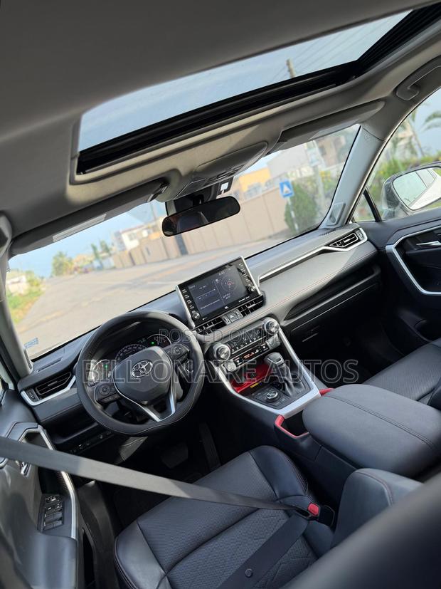 Toyota RAV4 TRD Off Road 2022 White