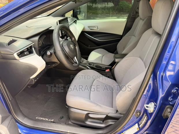 Toyota Corolla SE 2020 Blue