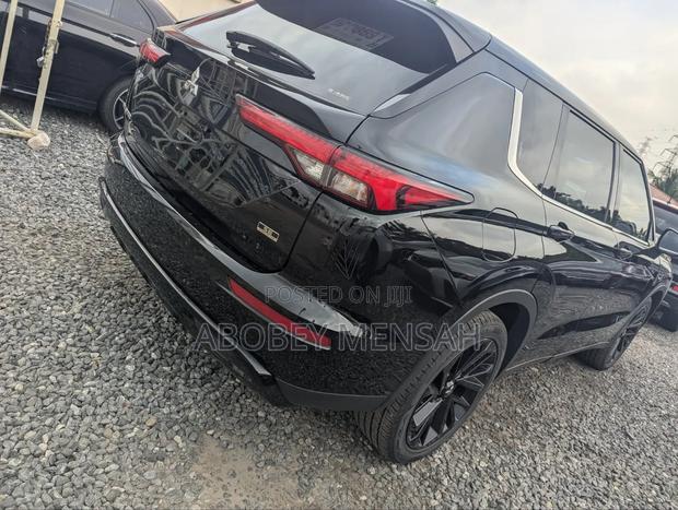 Mitsubishi Outlander SE Black Edition 2023 Black