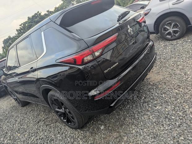 Mitsubishi Outlander SE Black Edition 2023 Black