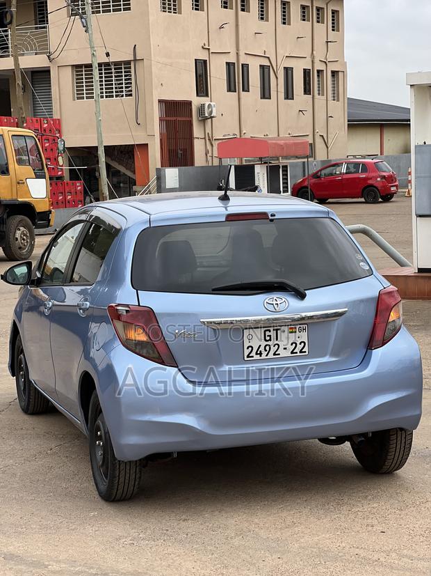 Toyota Vitz 1.3 AWD 3dr 2012 Blue