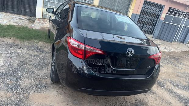 Toyota Corolla 2018 Black